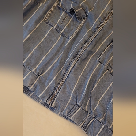 Cato Zipper Denim elastic waist shirt Size XL excellent condition - Picture 2 of 9